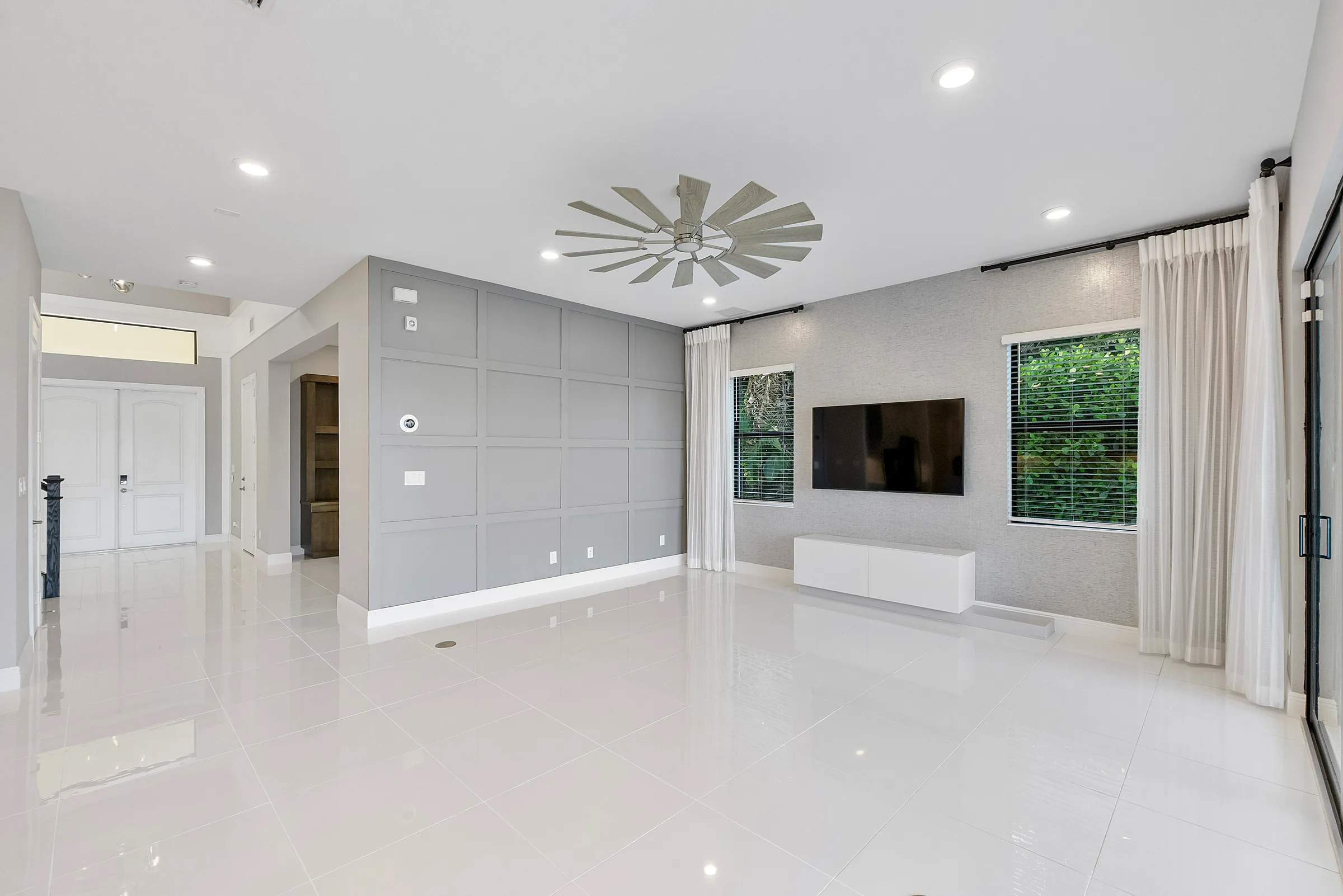 Empty home — 8685 Parkland Bay Dr